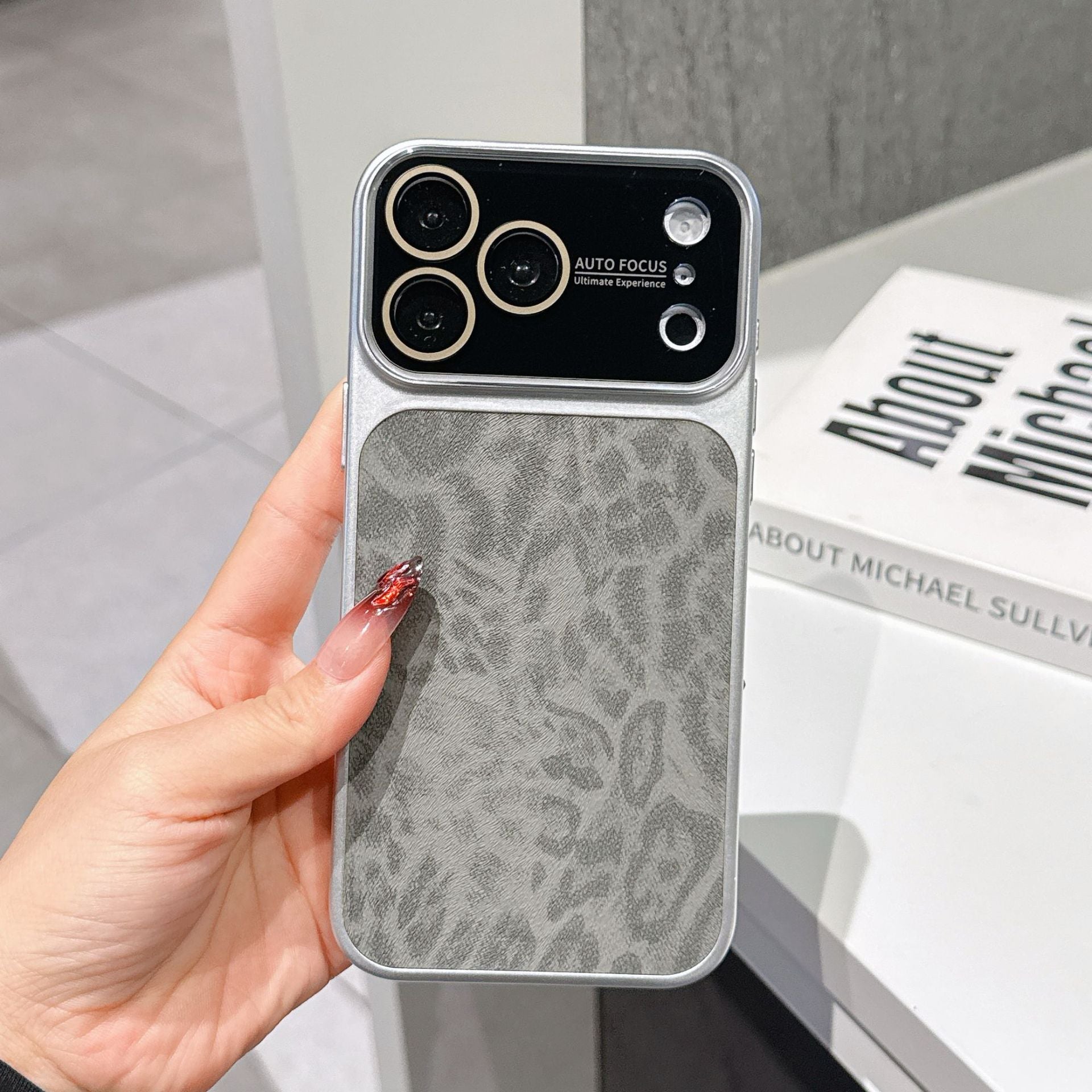VistaShield Leopard Camera-Cover iPhone Case